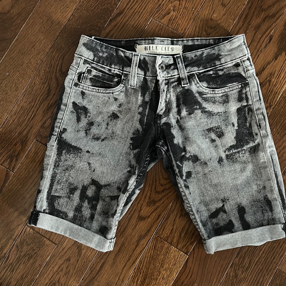 2/$25- Vintage Hill City Cuffed Jean Shorts- Black and Grey - Size 24